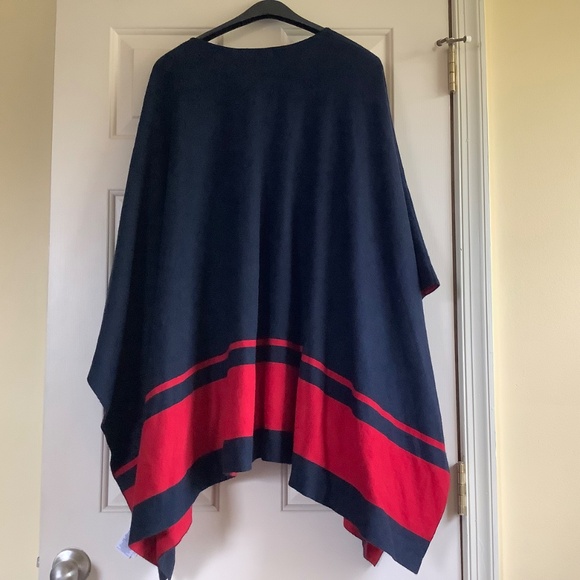 Lauren Ralph Lauren Intarsia-Knit Two-Tone Poncho Navy Red One Size Plus - Picture 6 of 16